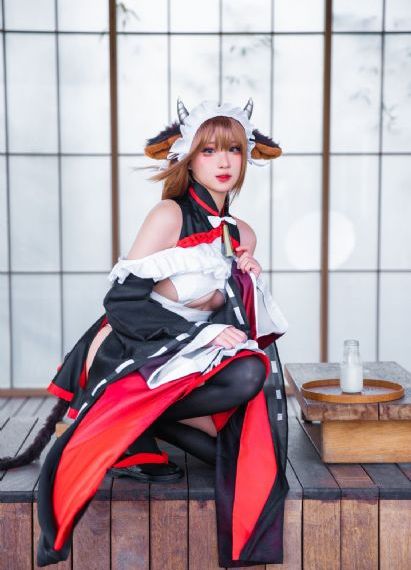 吊带袜子天使